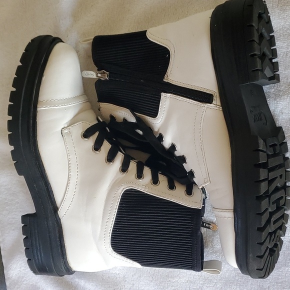 Circus by Sam Edelman Womens Giovanny White Ankle Sz. 8.5 Boots - Picture 2 of 11